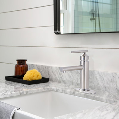 Centerset Single-handle Bathroom Faucet with Drain Assembly