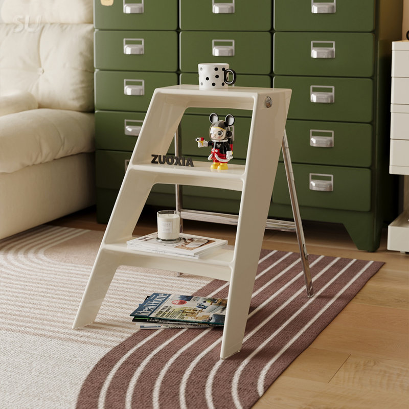 Tabouret d'échelle pliant multifonctionnel avec bords antidérapants, idéal pour la maison comme table, tabouret ou bibliothèque.
