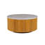 Table basse ronde en forme de tambour avec plateau en faux marbre blanc et portes en bois naturel avec rangement spacieux