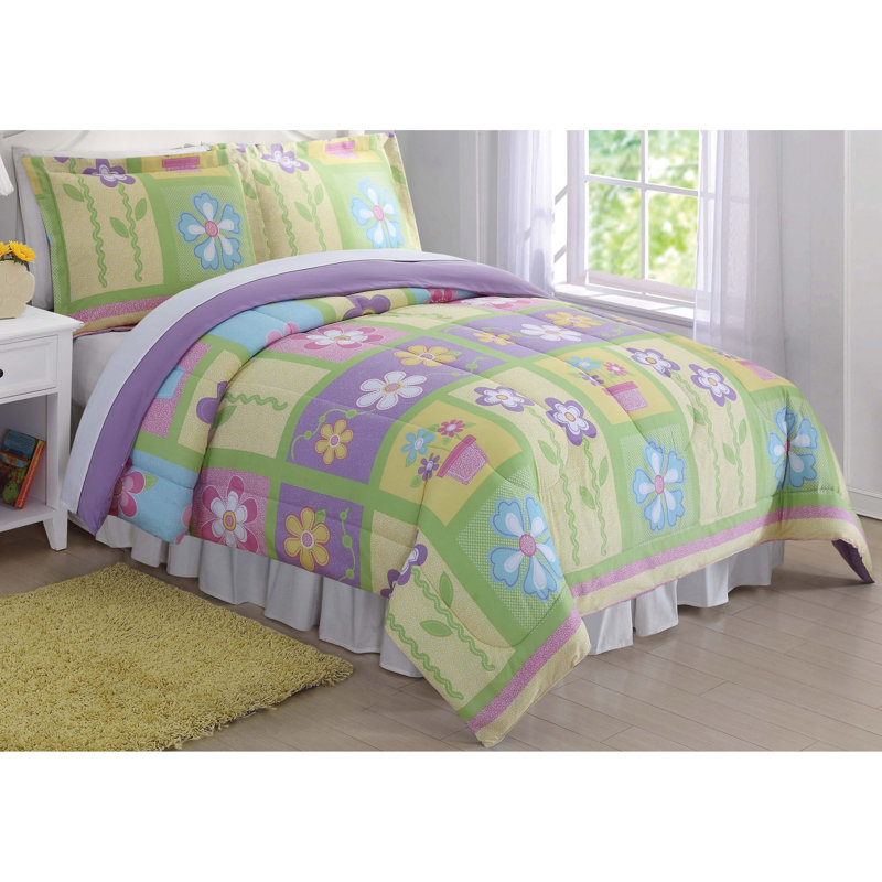 Sweet Helena Yellow/Green/Purple/Pink/Blue Microfiber Modern & Contemporary Comforter Set, Full/Queen Comforter + 2 Shams