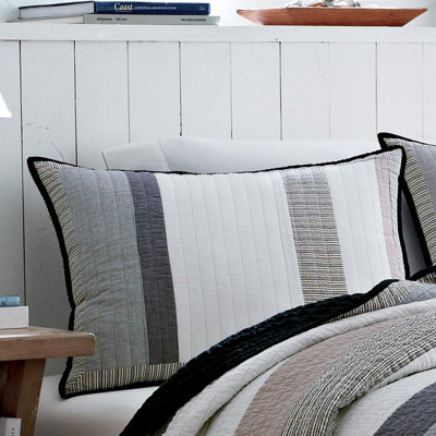 Nautica Tideway Quilted Standard Sham