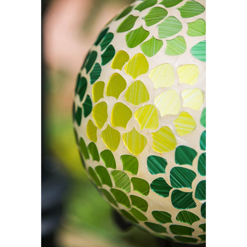 Globe terrestre réfléchissant en mosaïque natures Shubert
