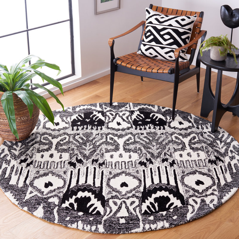Ikat Hand Tufted Wool/Cotton Ikat Rug in Black/Ivory, Round 6'