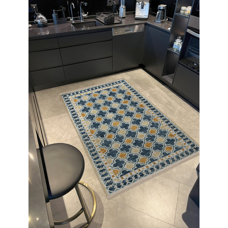 Yashira Geometric Indoor / Outdoor Rug, Rectangle 2'8" x 5'
