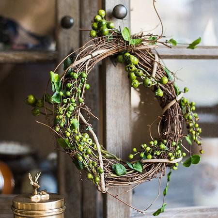 Couronne de 33,5 po en rotin naturel et saule et baies de saule