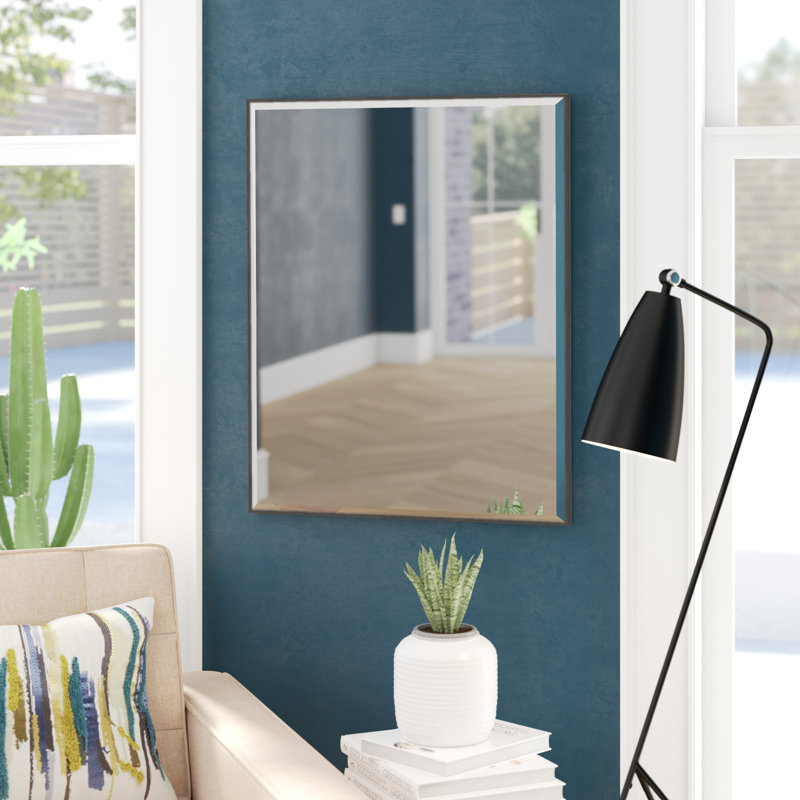 Miroir traditionnel biseauté Logsdon, 22 po x 28 po, Argent