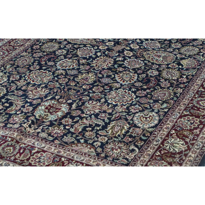 Tapis bleu marine noué à la main de haute qualité