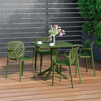 4-Person Outdoor Square Dining Set