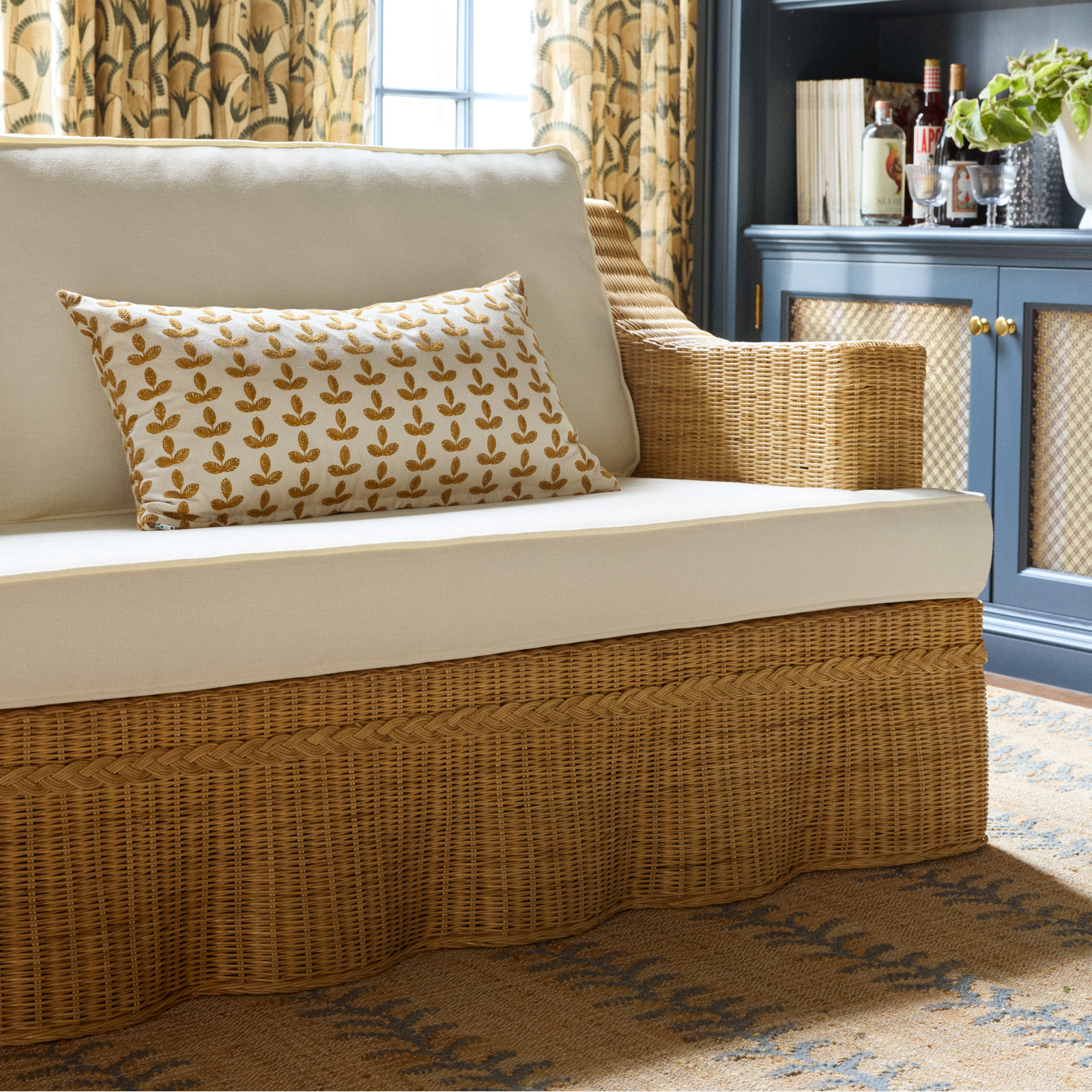 Daphne 86" Linen Sofa