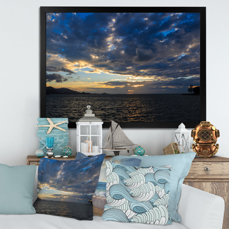 «Beach Sunrise With Dramatic Sky X» - Décoration murale en toile nautique et côtière, H 12 po x l 20 po x P 1 po