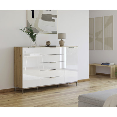 5 - Drawer Chest of Drawers