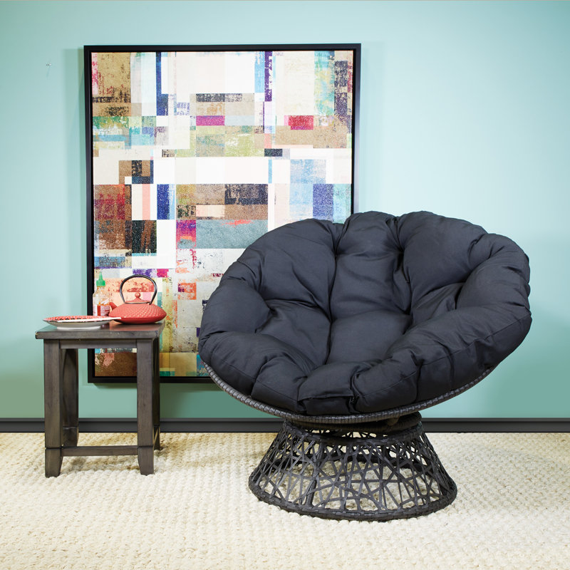 Fauteuil Papasan pivotant de 40 po de largeur en polyester capitonné Leianna, Mélange de polyester noir, Noir