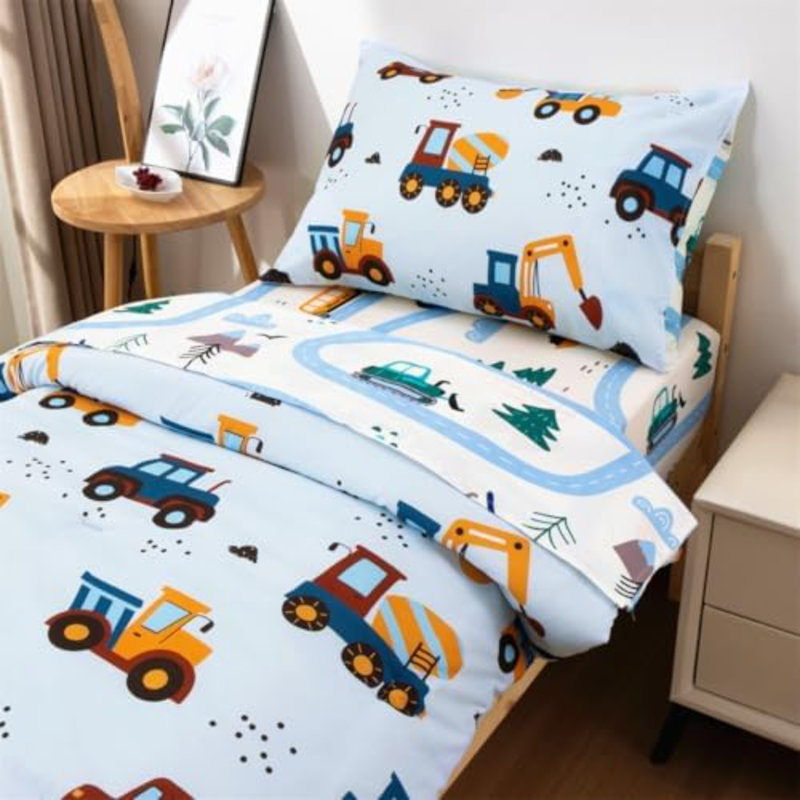 Ensemble de literie pour tout-petits 4 pièces pour bébé garçon, véhicules de dessin animé imprimés, comprenant un édredon, un drap plat, un drap-housse et une taie d'oreiller, bleu clair
