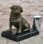 Sculpture de bronze carlin assis - Art réaliste de race de chien