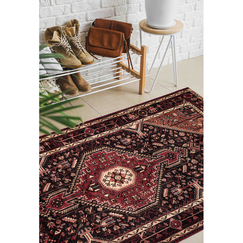 Tapis noir Anadol Vintage 4 pi 11 po x 8 pi 10 po