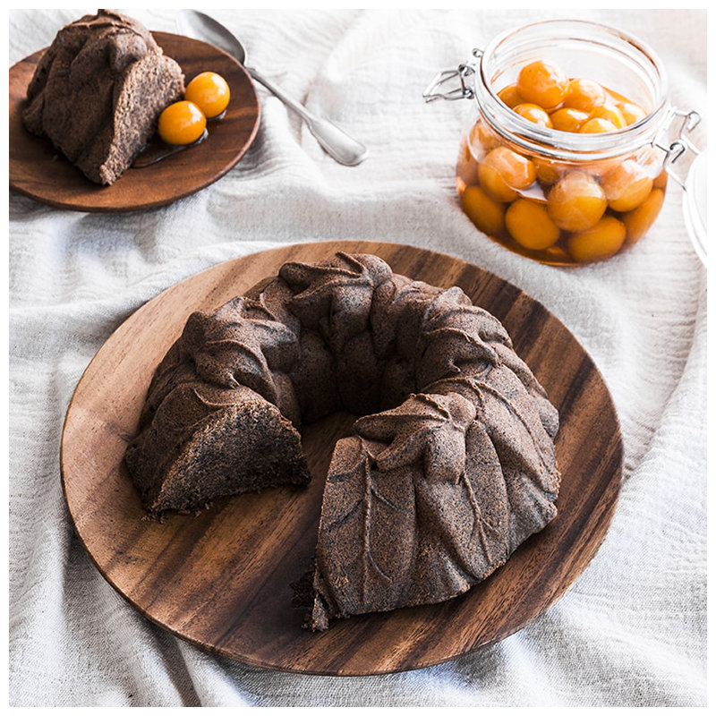 Nordic Ware Bundt® Harvest Leave Non-Stick Fluted Cake Pan
