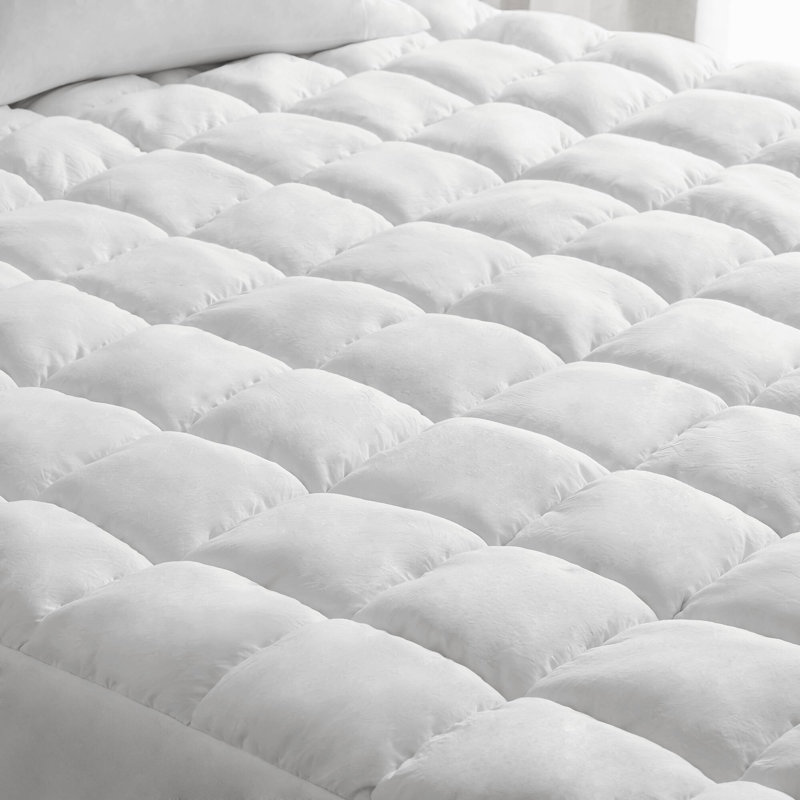 Queen White Overfilled Down Alternative Mattress Pad