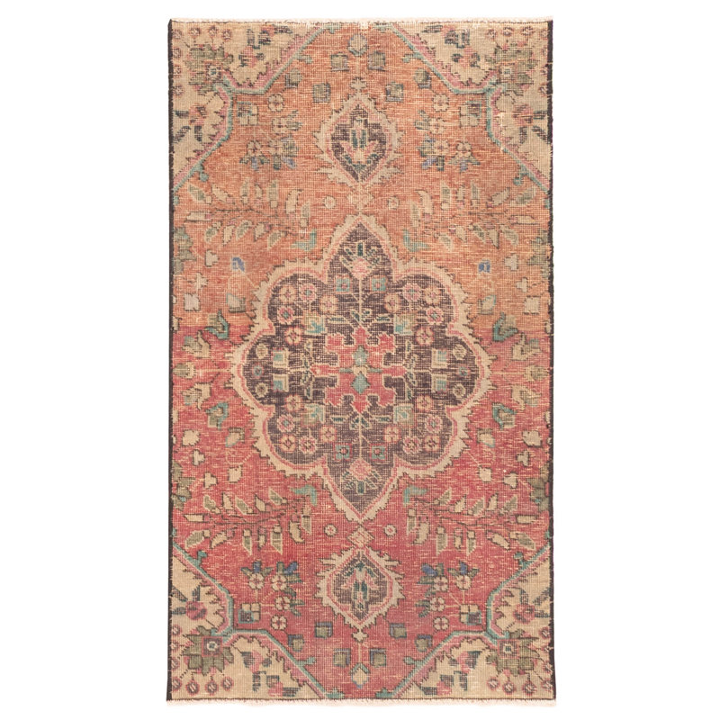 Tapis rouge Nisbet 2 pi 6 po x 4 pi 6 po