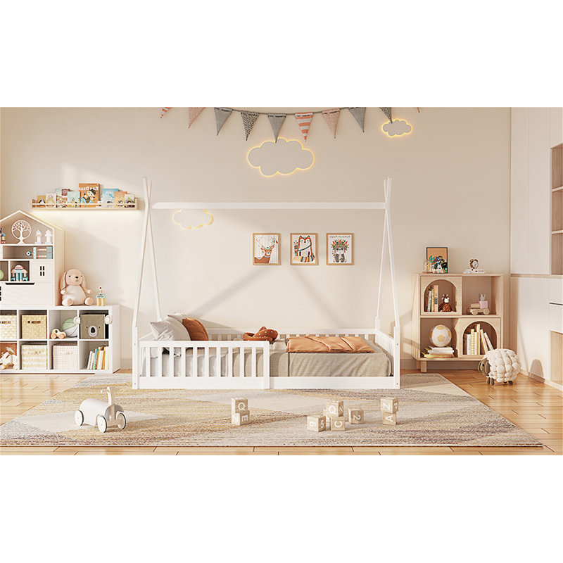 Lit simple en bois avec clôture, Blanc