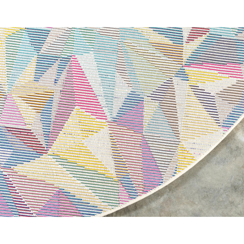 Jesusa Washable Geometric Indoor Rug, Round 6'1"