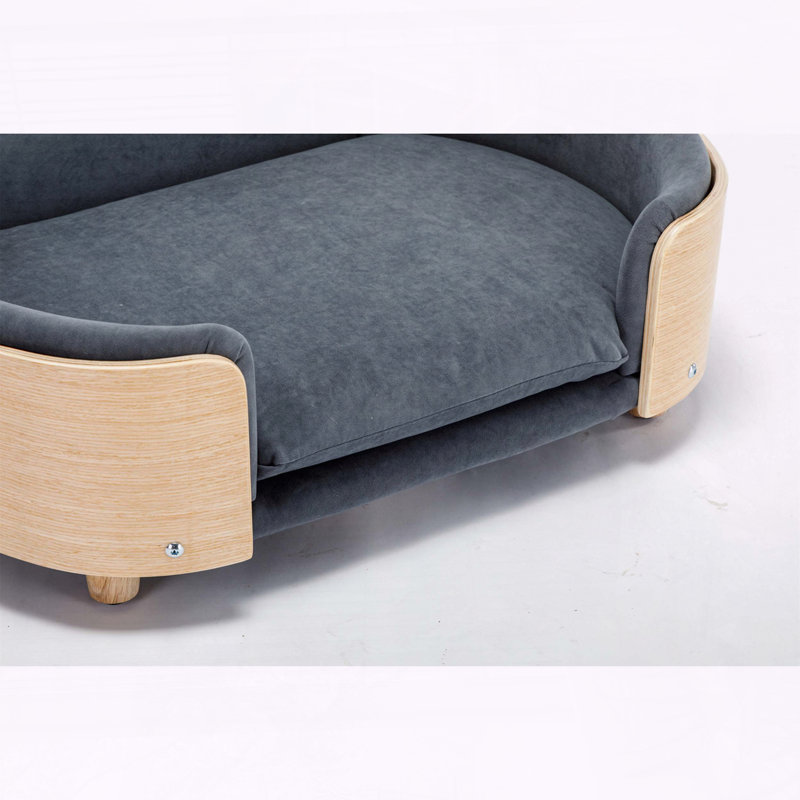 Canapé pour chien surélevé de style scandinave avec pieds en bois massif, dossier en bois courbé et coussin en velours