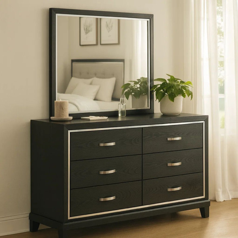 Commode large Lyla, garniture argentée, 6 tiroirs, pieds fuselés, bois noir
