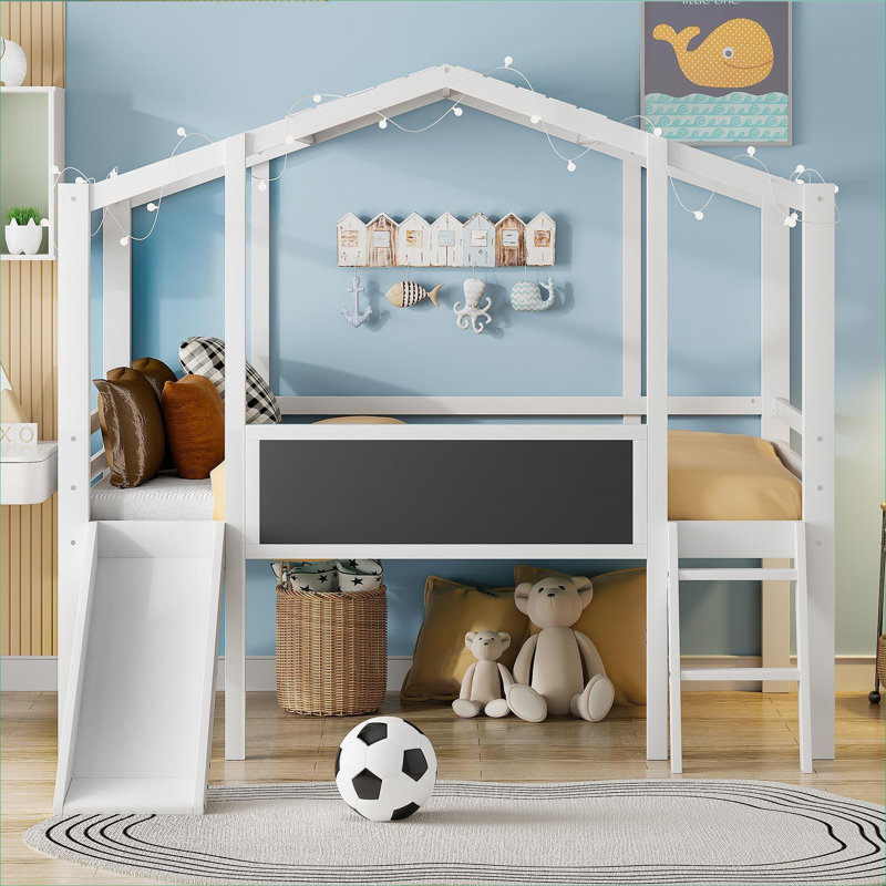 Structure de lit mezzanine simple Sleep and Play, fabrication en bois massif, blanc classique avec caractéristiques de jeu intégrées