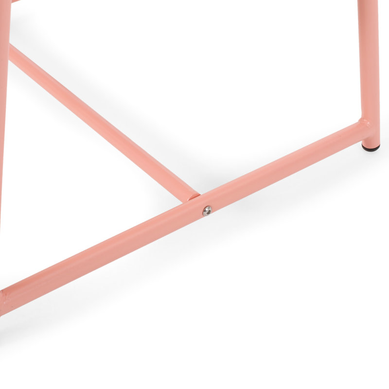 Table d'appoint d'extérieur en métal de couleur corail et table à lattes matte avec lattes