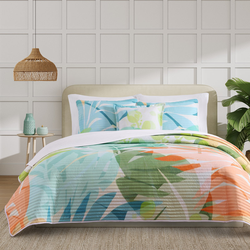 Tahiti  3Pc. Quilt Set Fuchsia, Green, Queen Quilt + 2 Standard Shams