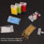 Ensemble de 64 valises d'art en plastique