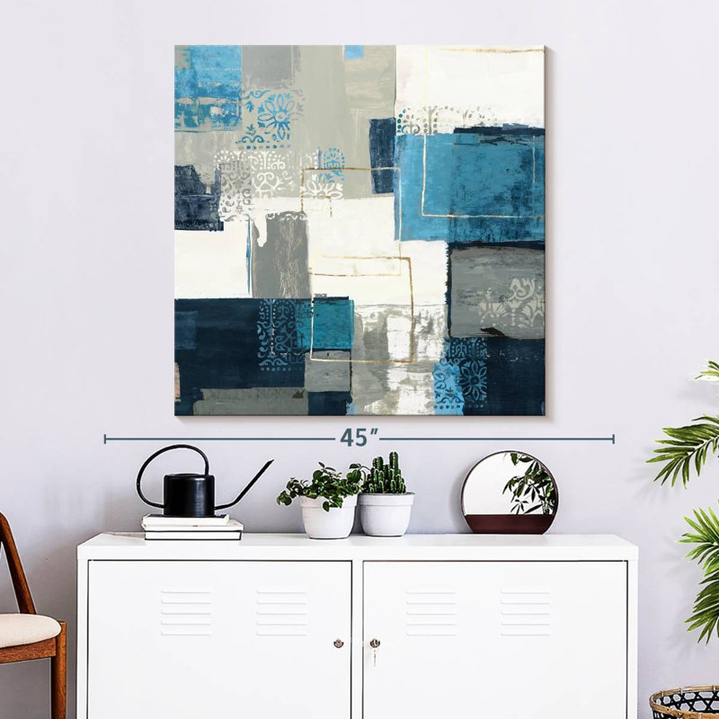 Avery Guided, 33" H x 33" W