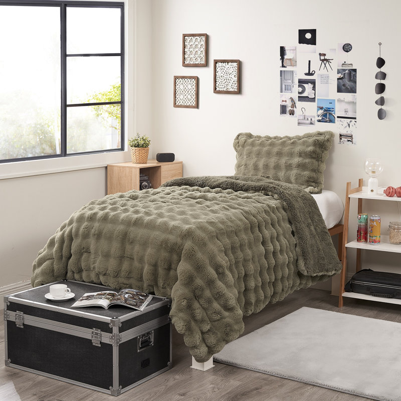 Coma Inducer Chunky Bunny Snowball Oversized Faux Fur Comforter Set, Green, Queen Comforter + 2 Standard Shams