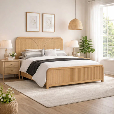 Grand lit Tanya, panneau de roseaux et bords courbés, bois brun naturel