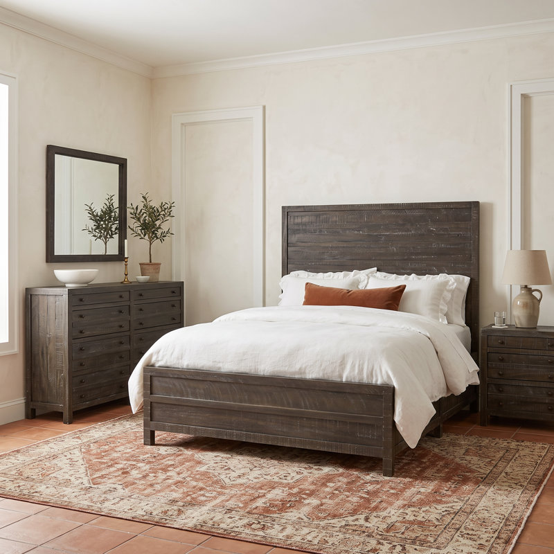 Ensemble de chambre avec très grand lit 4 pièces Henegar Randal, 4 Pcs: Bed, Nightstand, Dresser, Mirror, King