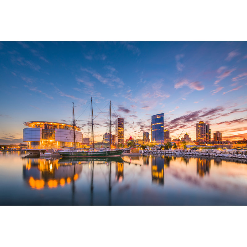 Fixhrie " Milwaukee Skyline ", 8" H x 12" W