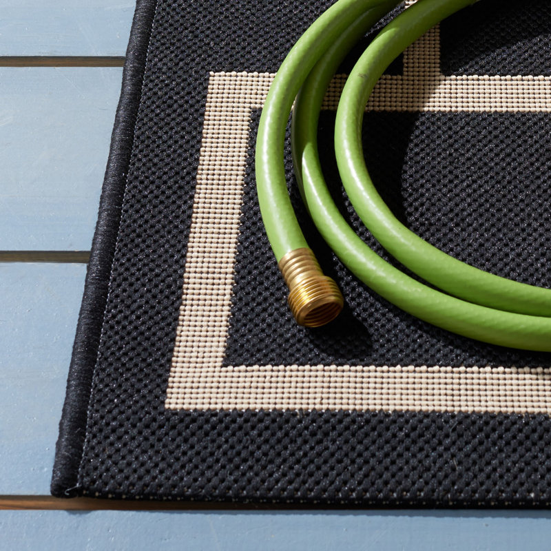 Arneshia Geometric Black/Beige Area Rug, Rectangle 5'3" x 7'7"