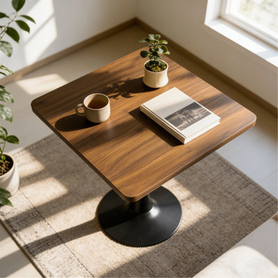 Table carrée carrée, table tulipe de 27,6 po avec plateau de table à bord épaissi et piédestal en métal, table bistro moderne Mid-Century pour la cuisine, les petits espaces, le salon et le café (couleur noyer)