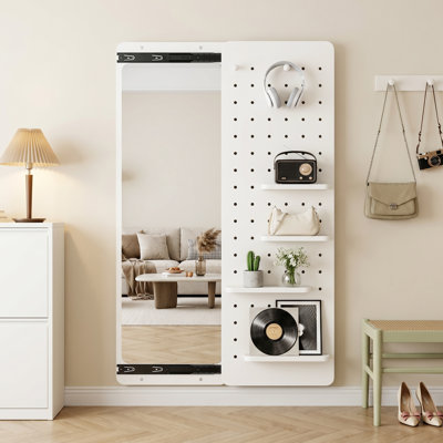 Un panneau au design polyvalent avec un miroir mural qui économise de l'espace et peut être ouvert et fermé. Convient aux chambres / salons / entrées.