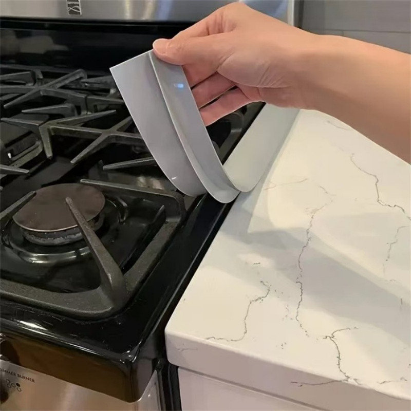 Silicone Stove Gap Covers, 2 Pack Heat Resistant Oven Gap Filler Seals Gaps with Anti-Slip Mirror Base, Stain Resistant Stove Counter Gap Cover Silicone Strips Between Stovetop and Counter, Gray