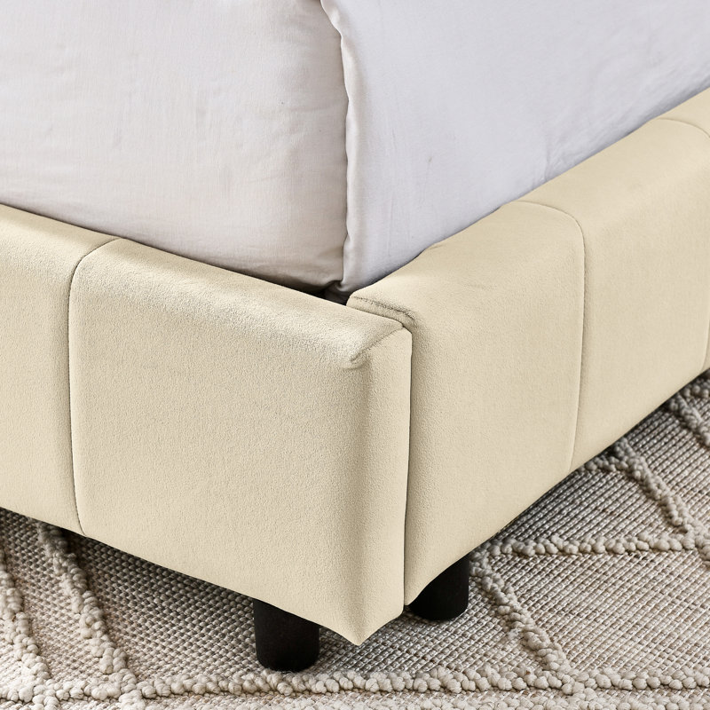 Lit tapissier double en velours avec pour une chambre à coucher élégante et un salon, lit de jour confortable, Beige