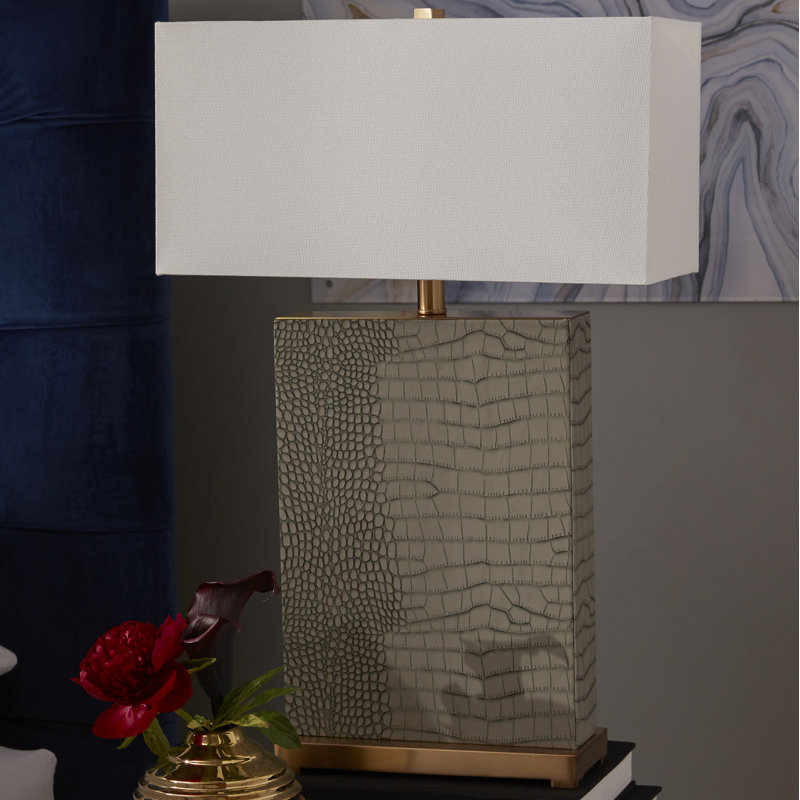 Chansoo Metal Table Lamp