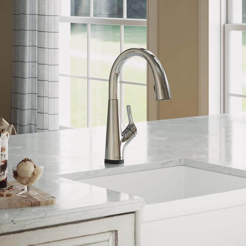 Avado Pull Down Single Handle Kitchen Faucet, Chrome
