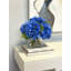 Arrangement floral d'hortensias dans un vase en verre Real Touch-599706962
