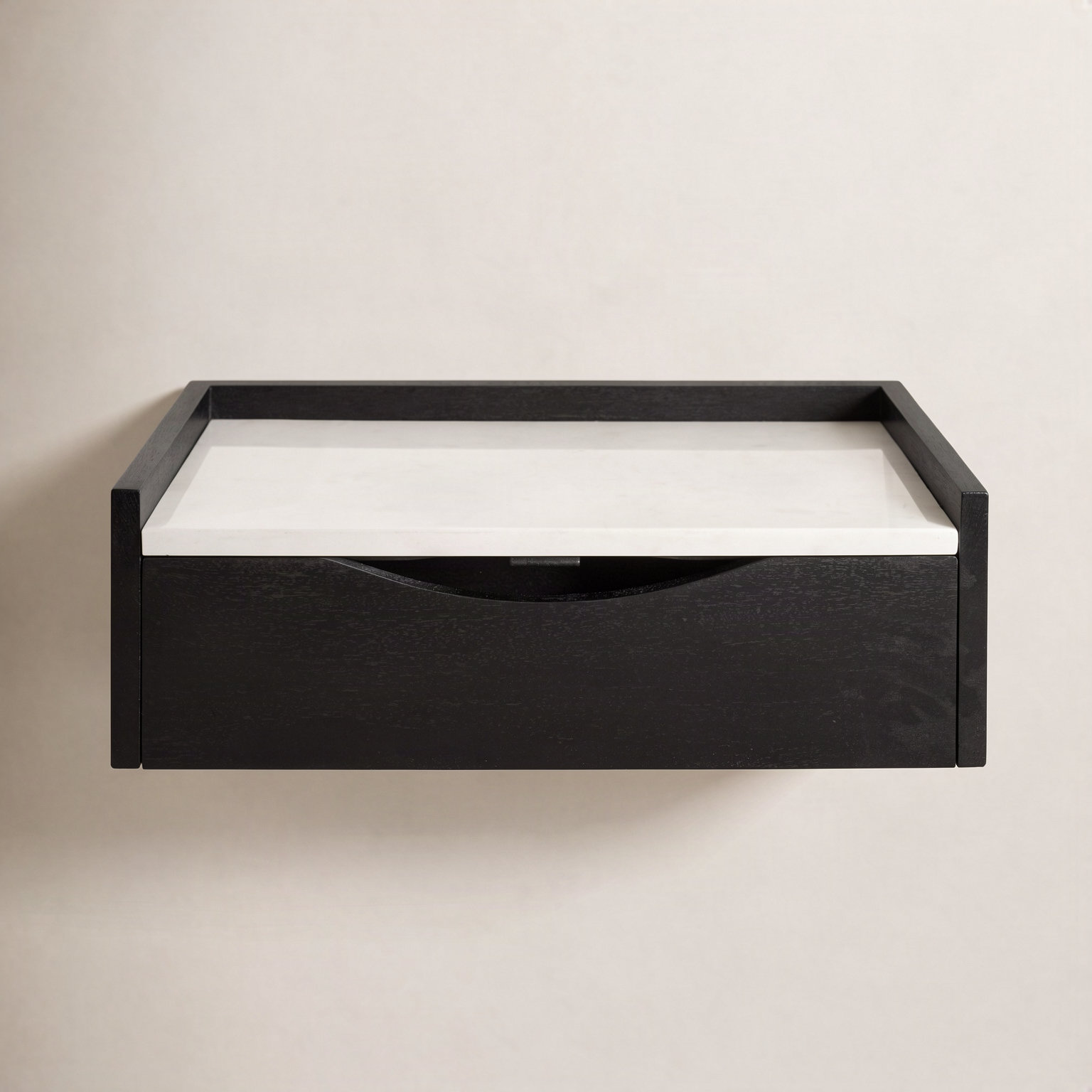 Benning 18" Floating Shelf, Black