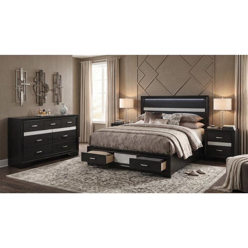 Mercer White Queen 4-piece Bedroom Set, White, 4 Pcs: Bed, Chest, 2 Nightstands, Queen