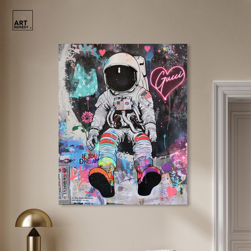 «Out in Space» par Art Remedy, Toile tendue, H 45 po x l 36 po x P 1,5 po