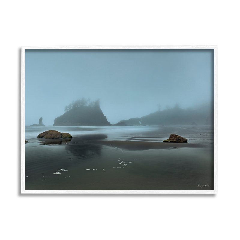 Paysage de brouillard brumeux sur bois, H 16 po x l 20 po x P 1,5 po, Estampe numérique encadrée blanc bord de mer
