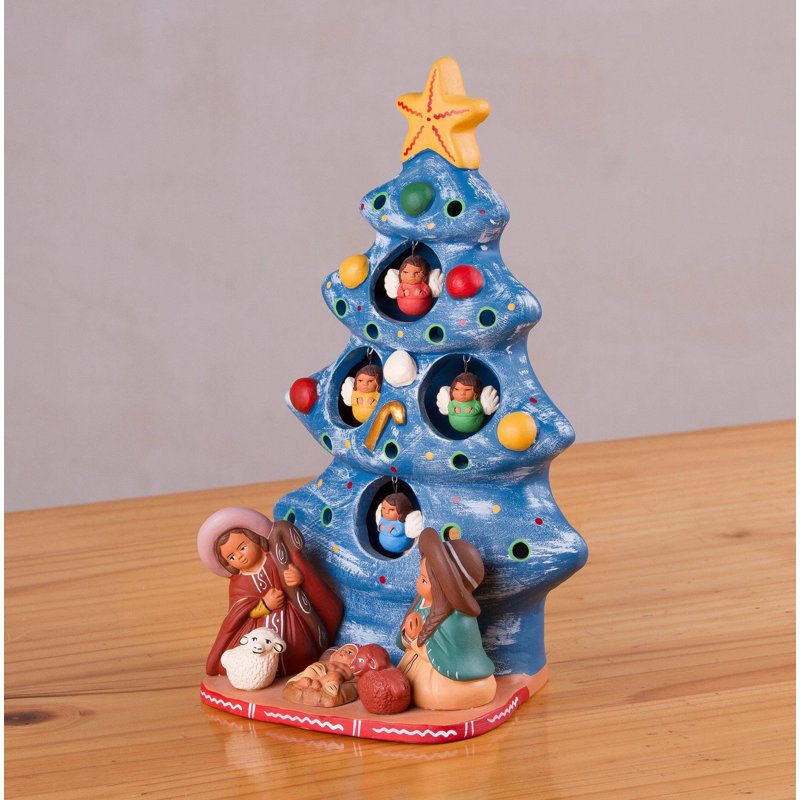 Sculpture crèche en céramique "naissance" sous le sapin