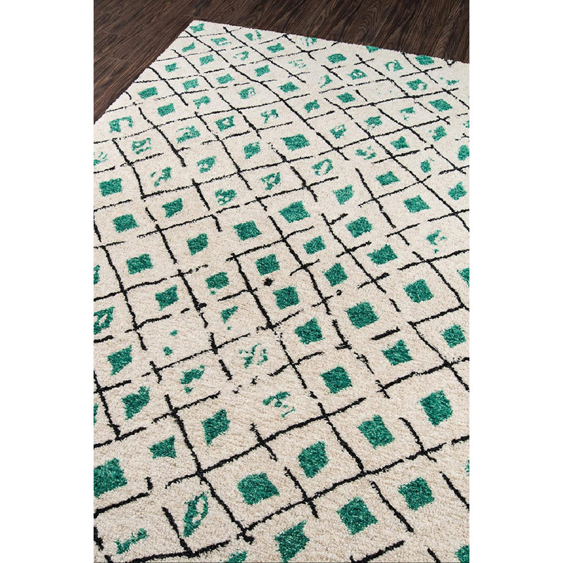 Ammie-Leigh Geometric Machine Tufted Polyester Area Rug in Green, Runner 2'3" x 8'