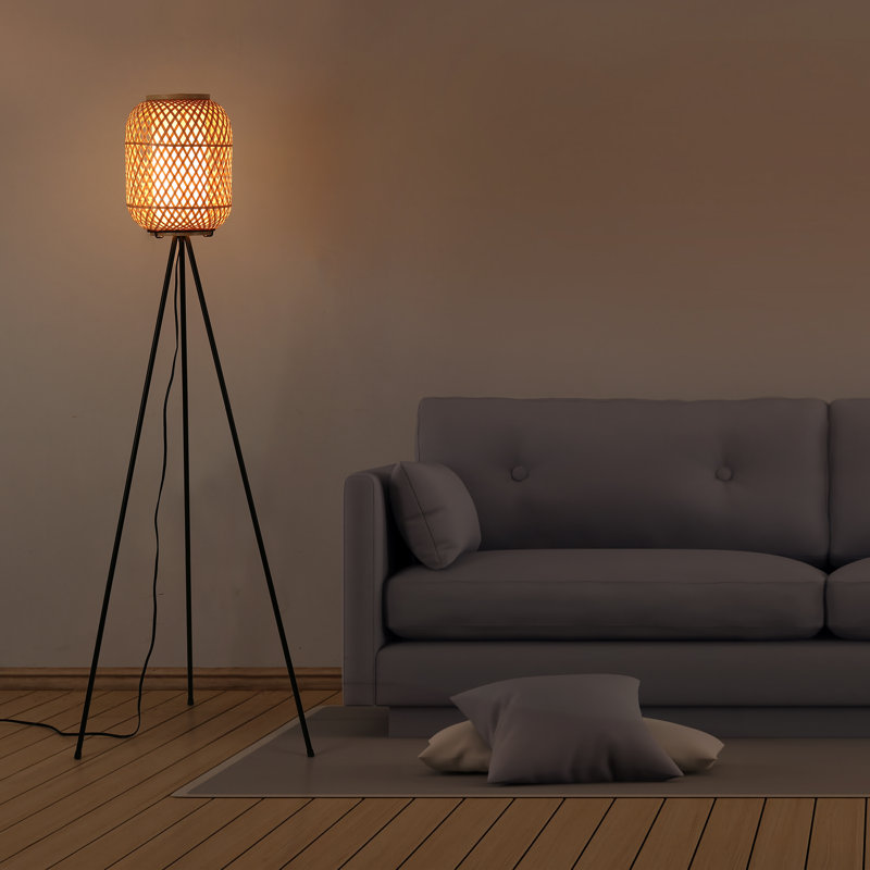 Lampe trépied 59 po avec abat-jour en osier de bambou